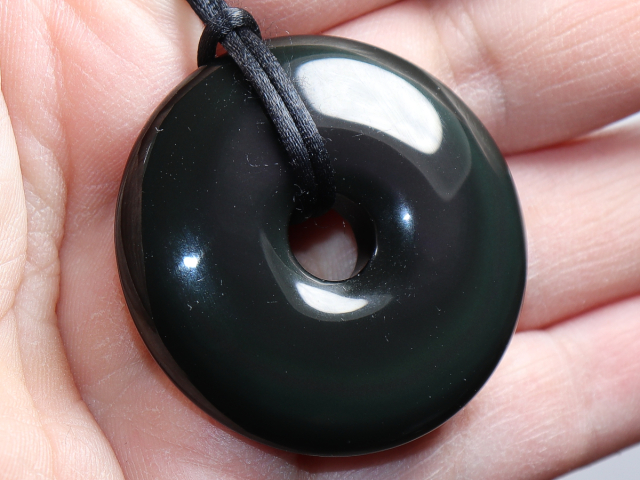 Regenbogenobsidian mit Band