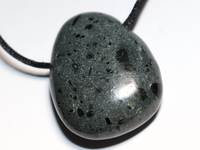 Kimberlit mit Band oder Silber 925