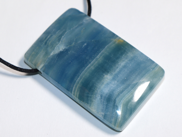 blauer Aragonit mit Nylonband