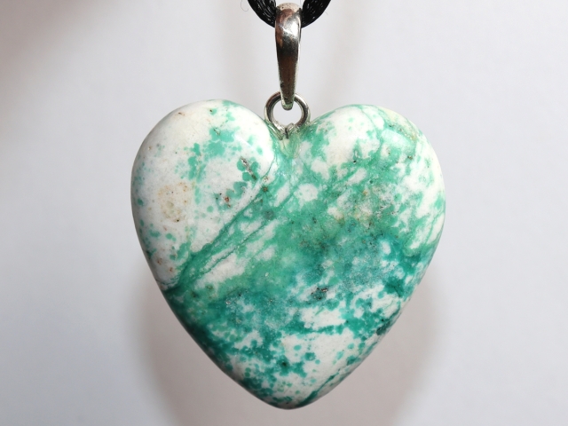 malachite in dolomite with cord or silver 925