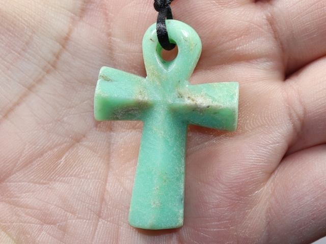 chrysoprase with cord