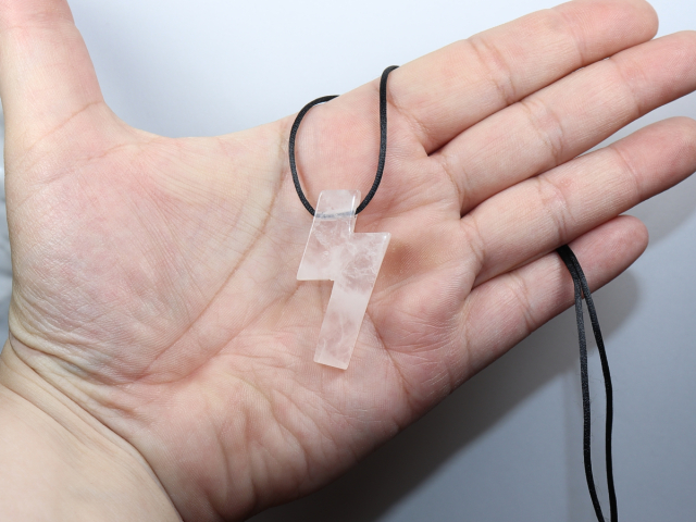 rose quartz with cord or silver 925