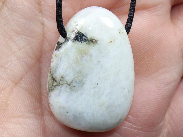 weißer Labradorit mit Band oder Silber 925