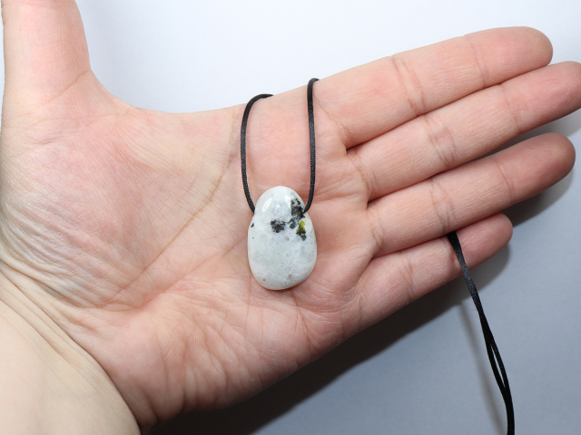white labradorite with cord or silver 925