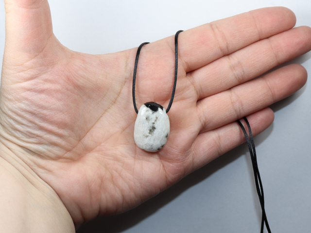 white labradorite with cord or silver 925
