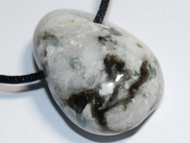 white labradorite with cord or silver 925