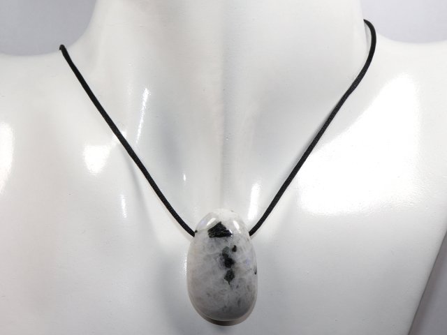 Preview: weißer Labradorit mit Band oder Silber 925