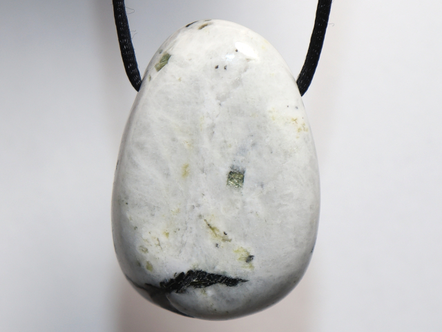 Preview: weißer Labradorit mit Band oder Silber 925