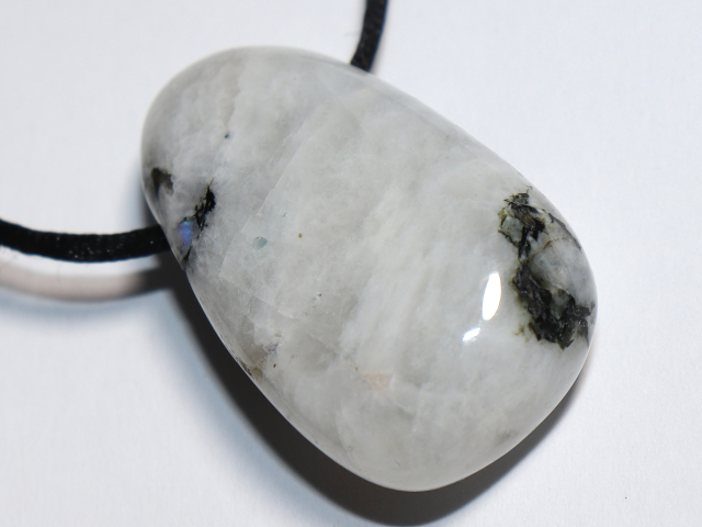 weißer Labradorit mit Band oder Silber 925