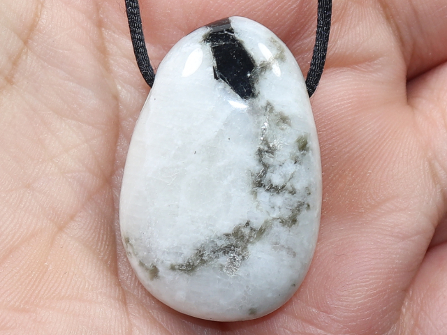 weißer Labradorit mit Band oder Silber 925