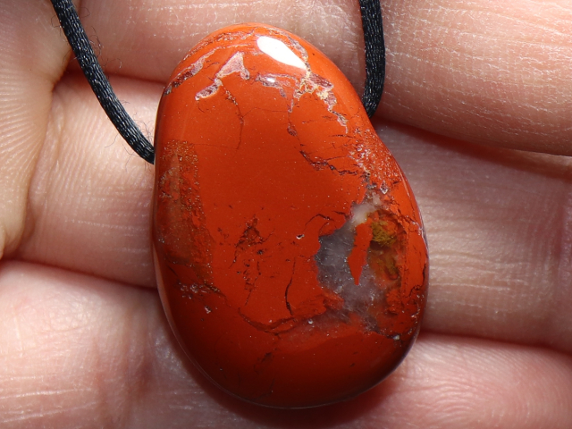 roter Jaspis mit Band oder Silber 925