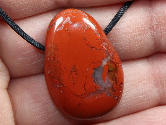 roter Jaspis mit Band oder Silber 925