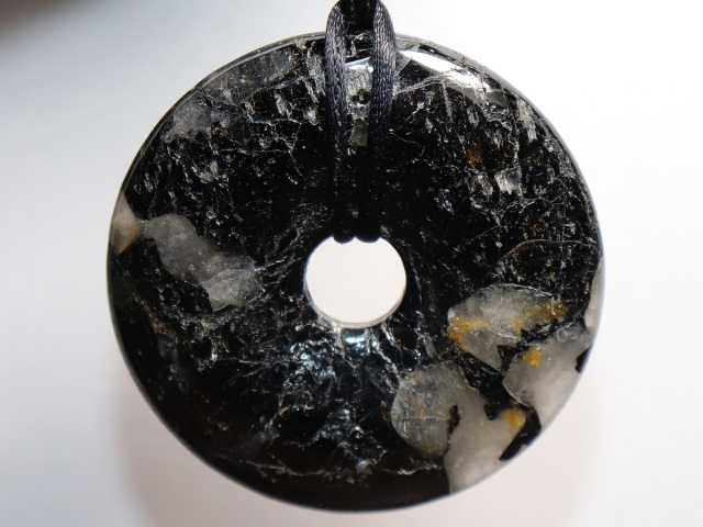 Preview: black tourmaline (Schorl) with cord