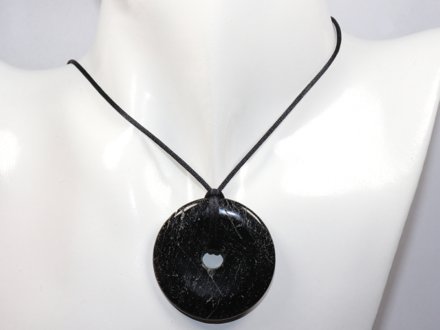 Preview: black tourmaline (Schorl) with cord