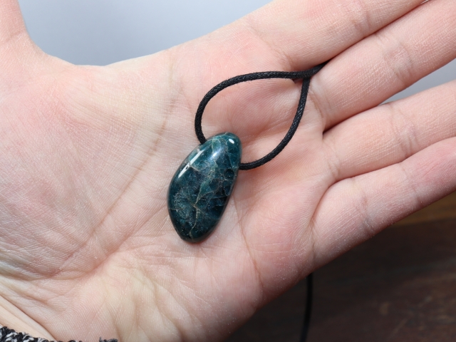 apatite with cord or silver 925