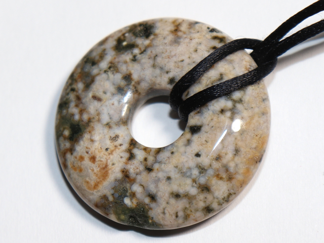 Ozeanjaspis mit Band