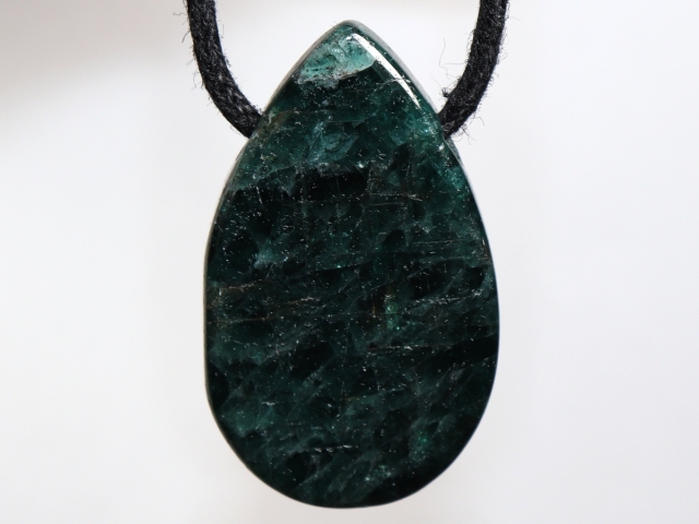 apatite with cord or silver 925