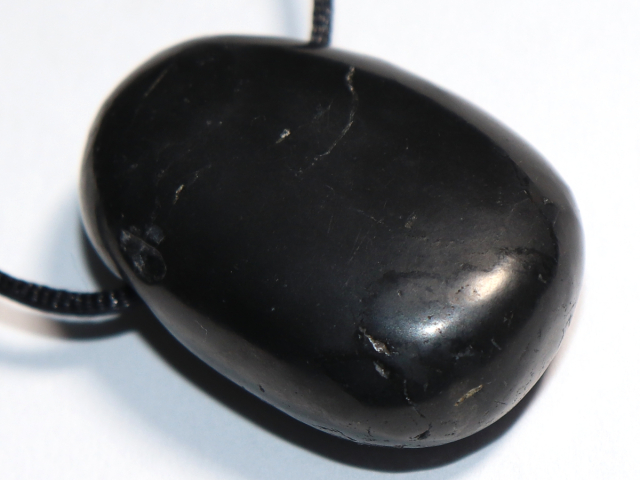 Shungit mit Band oder Silber 925