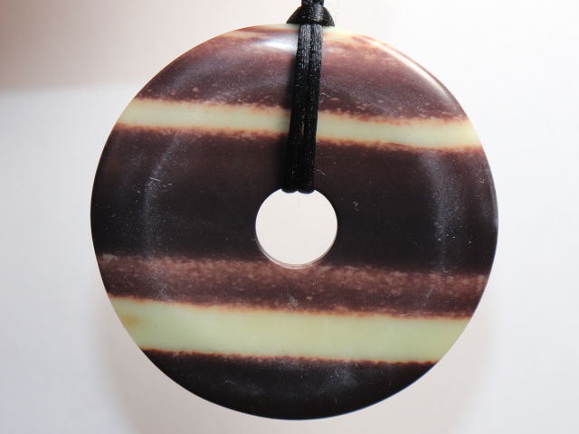 Preview: Schwarzband-Jaspis mit Band