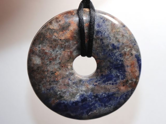 Preview: sodalite with cord