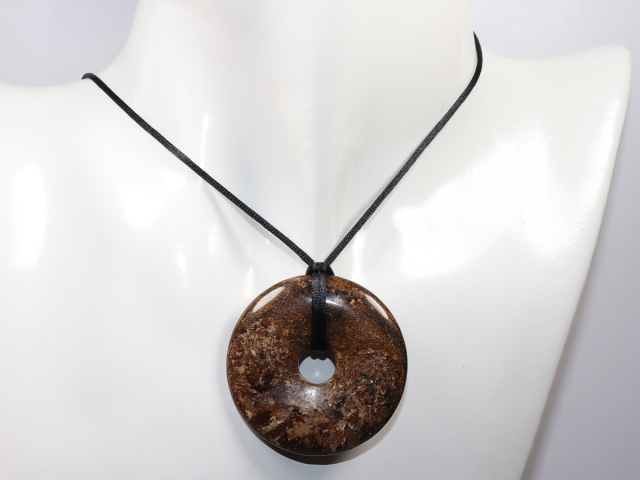 bronzite with cord