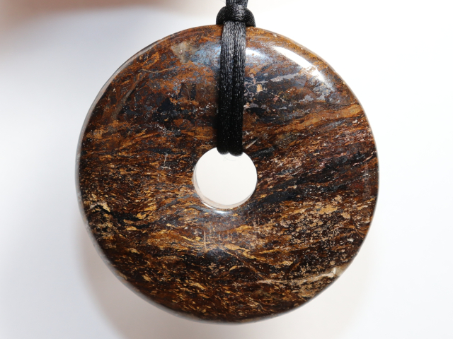 bronzite with cord