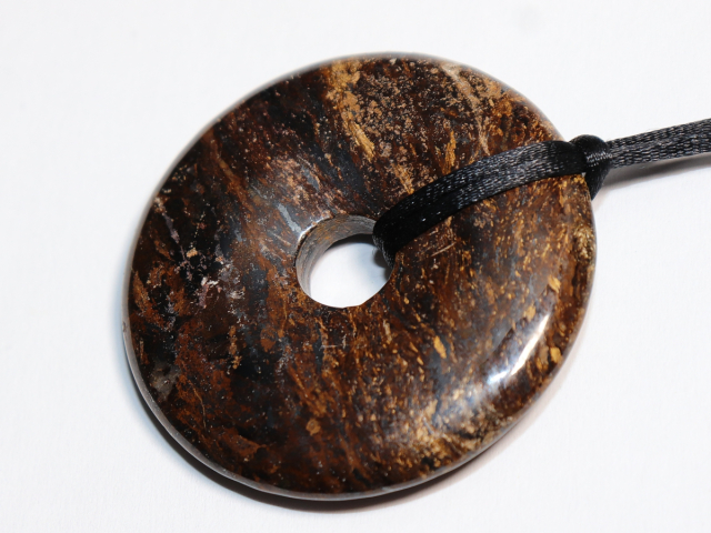 bronzite with cord