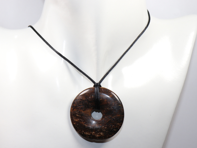bronzite with cord