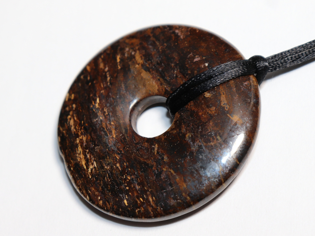 bronzite with cord