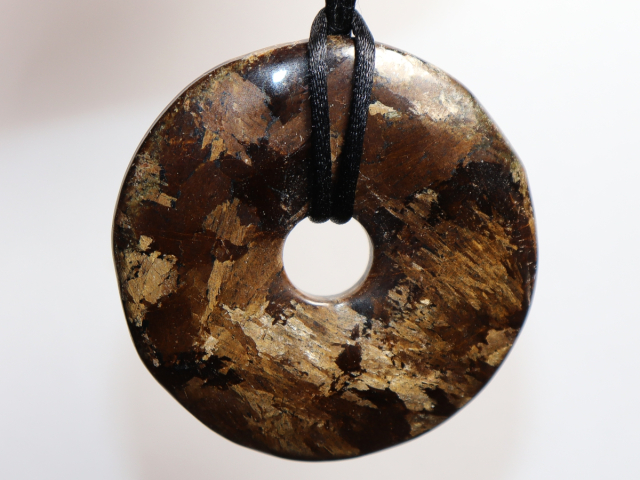 bronzite with cord
