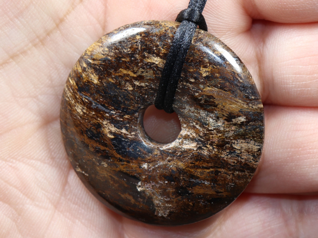 bronzite with cord