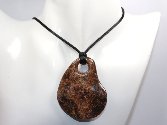 bronzite with nylon cord