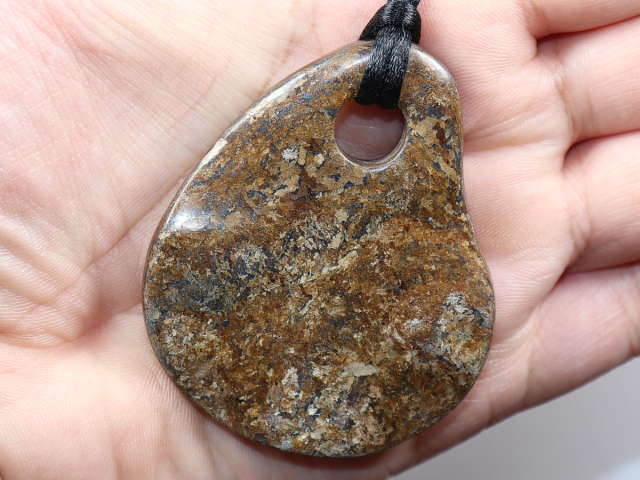 bronzite with nylon cord