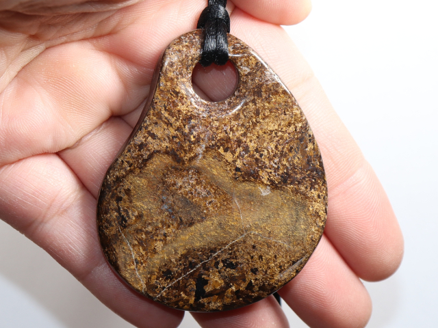 bronzite with nylon cord