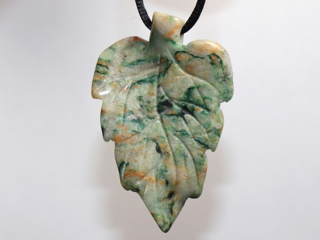 mariposite-dolomite with cord or silver 925