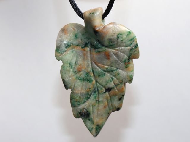 mariposite-dolomite with cord or silver 925