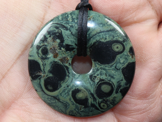 Kambaba-Rhyolith mit Band