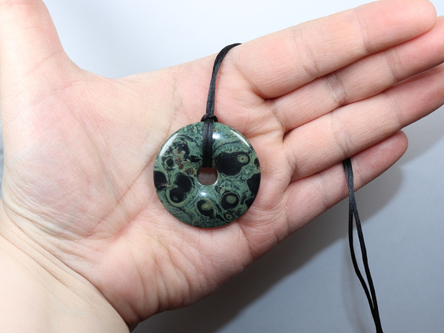 Kambaba-Rhyolith mit Band