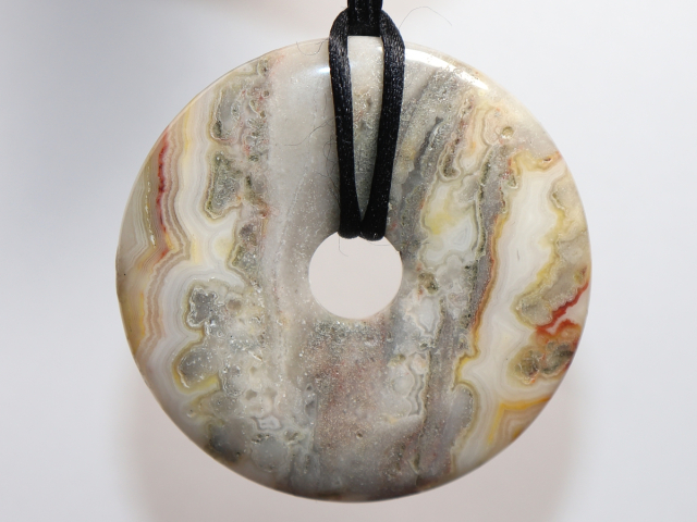 crazy lace agate with cord