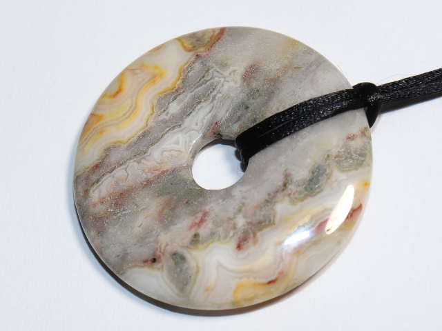 crazy lace agate with cord