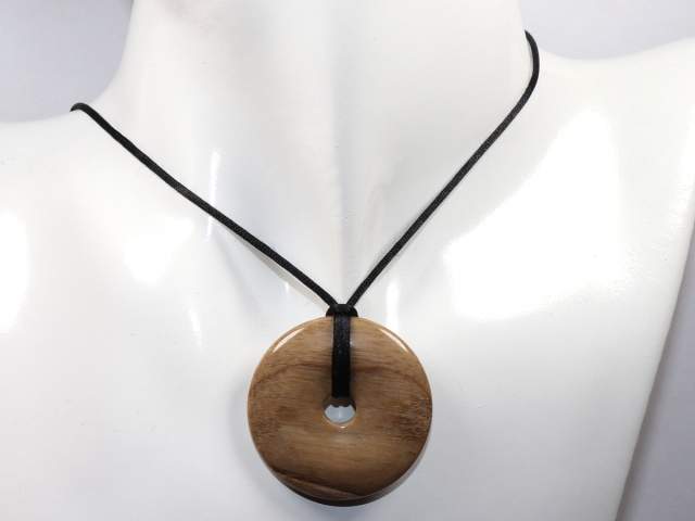 Preview: versteinertes Holz mit Band