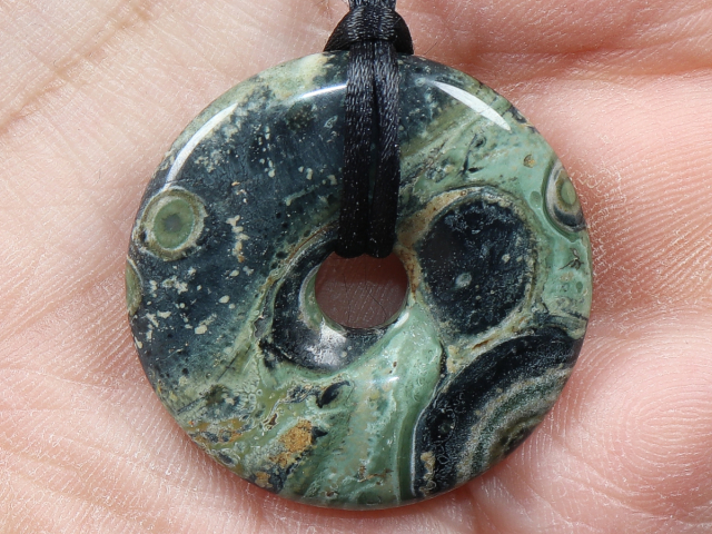 Kambaba-Rhyolith mit Band