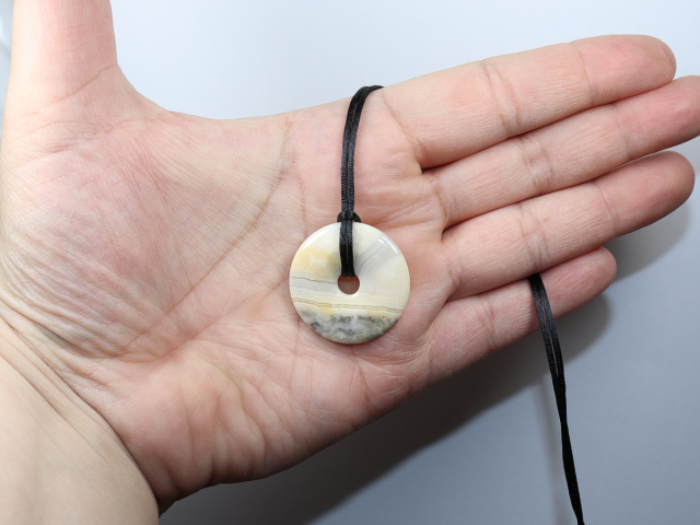 crazy lace agate with cord