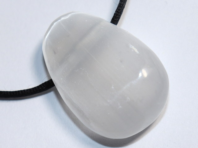 Selenit mit Band oder Silber 925