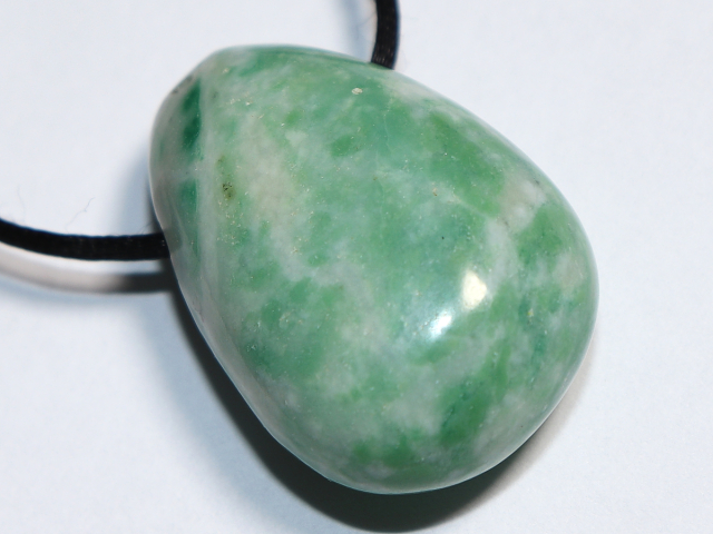 Jade mit Band oder Silber 925