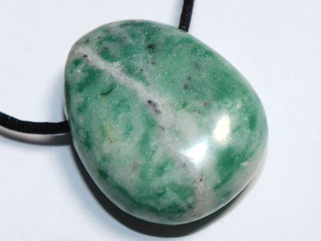 Jade mit Band oder Silber 925