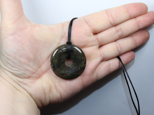 labradorite with cord