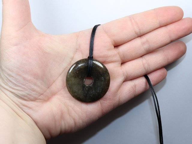 labradorite with cord