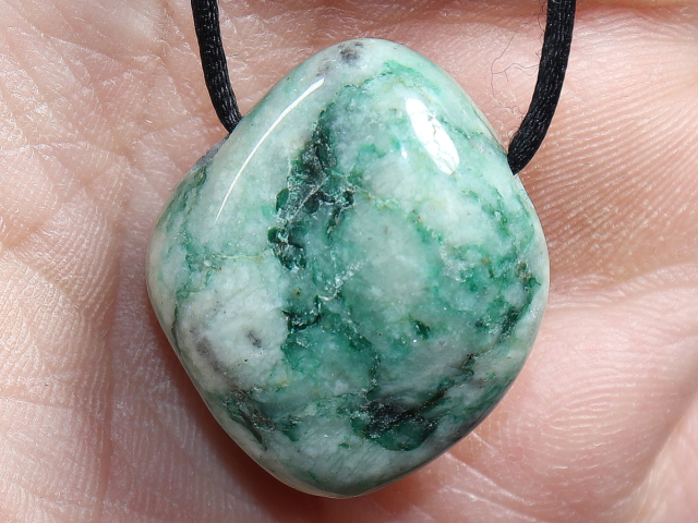 mariposite-dolomite with cord or silver 925