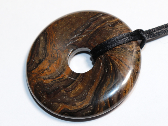 Stromatolith mit Band